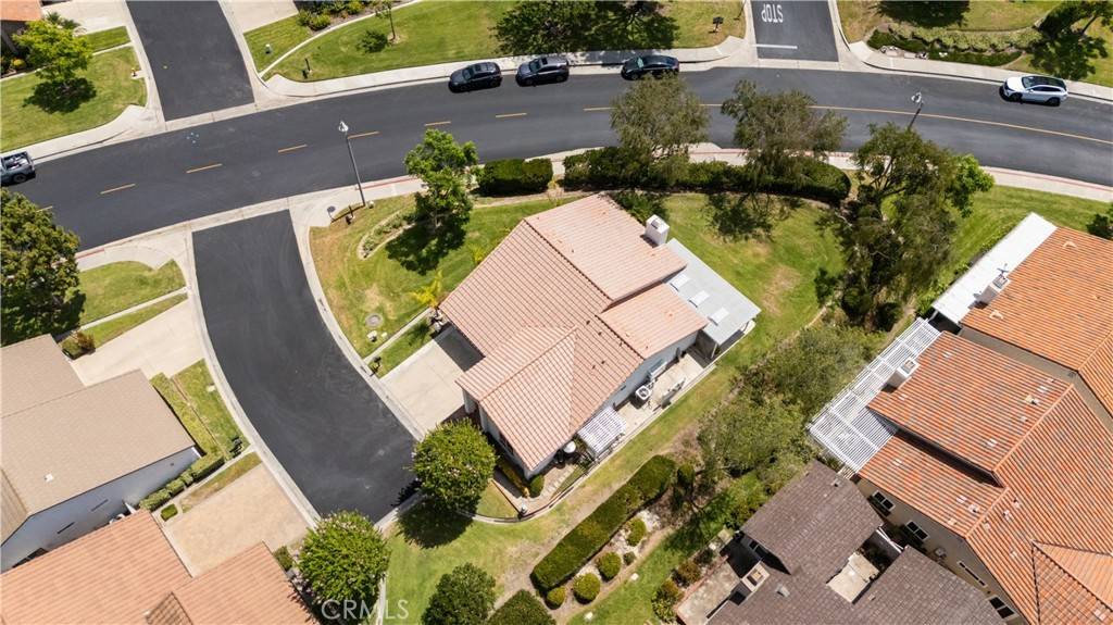 Mission Viejo, CA 92692,23721 Villena