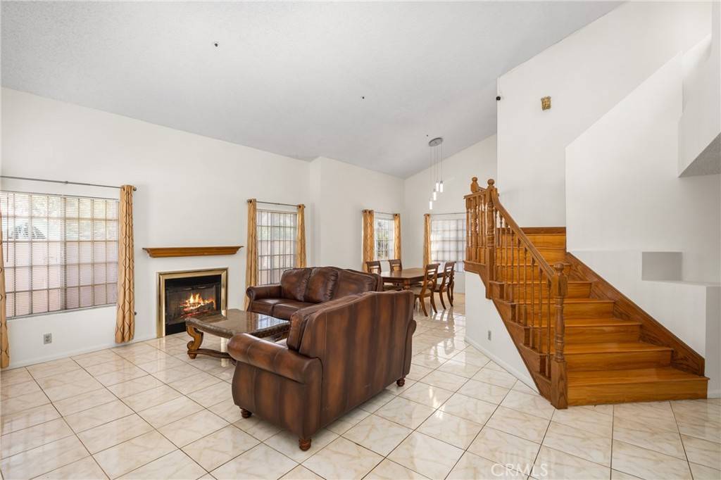 El Monte, CA 91732,12454 Poinsettia AVE