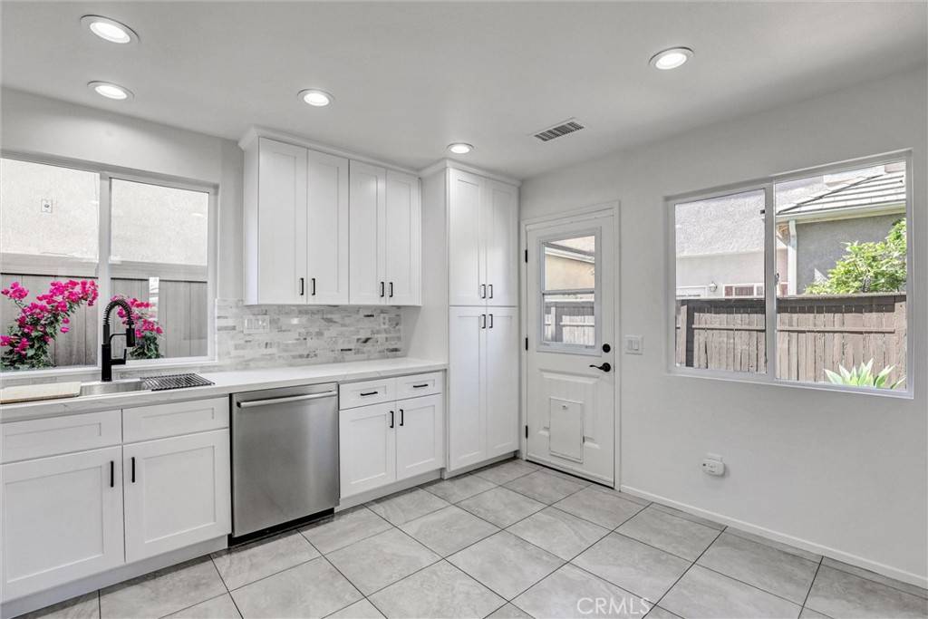 Rancho Santa Margarita, CA 92688,12 Poppyfield LN