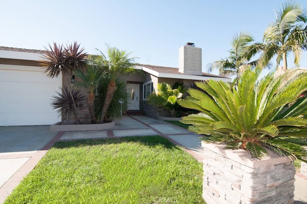 Huntington Beach, CA 92647,15871 Belfast LN