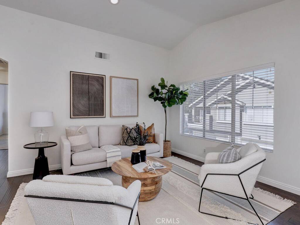 Orange, CA 92869,3422 E Salisbury CIR #F