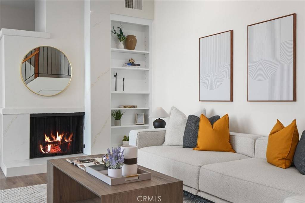 Irvine, CA 92604,30 Woodland DR