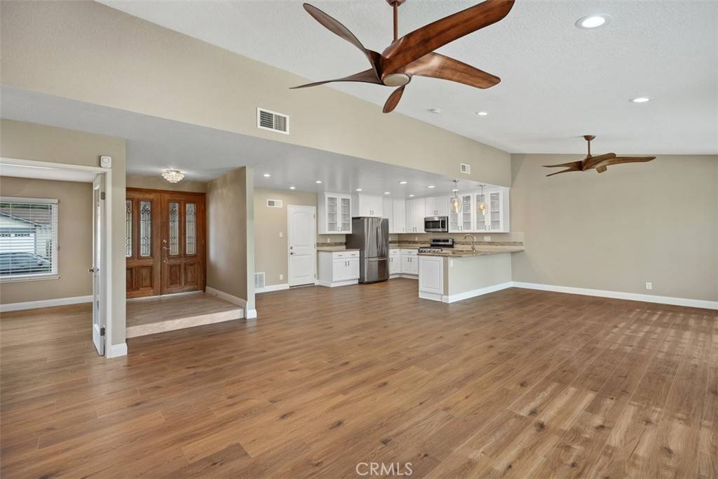 Mission Viejo, CA 92691,22182 Platino