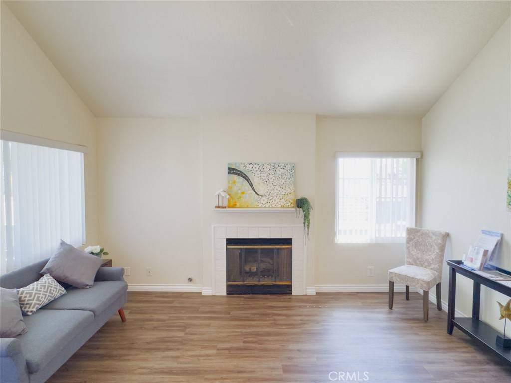 Huntington Beach, CA 92648,7351 Coho DR #207