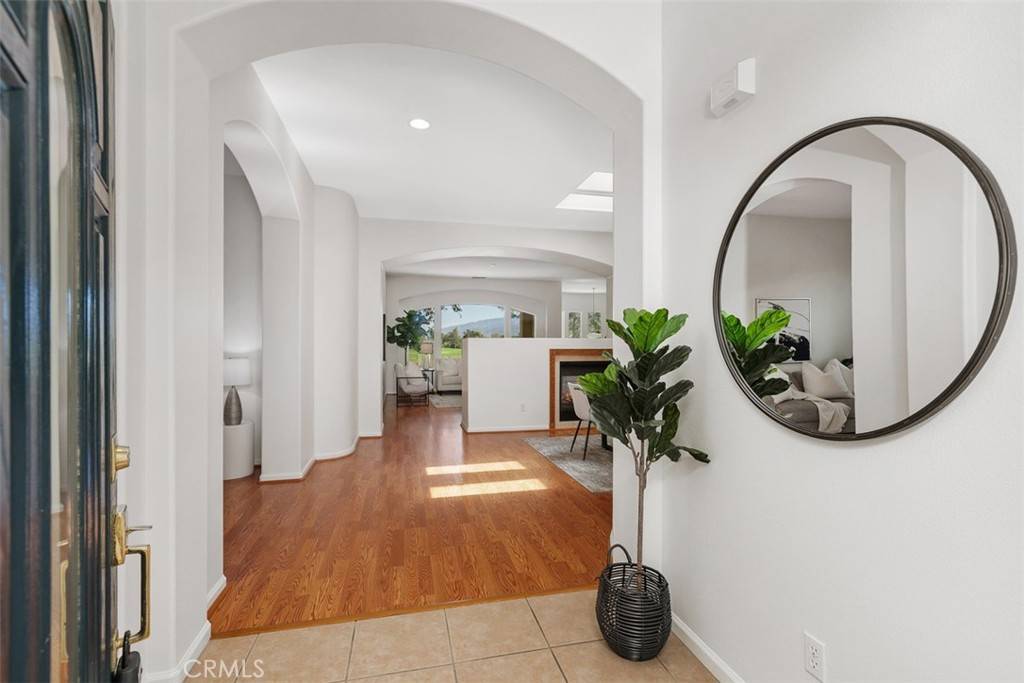 Corona, CA 92883,24116 Whitetail DR