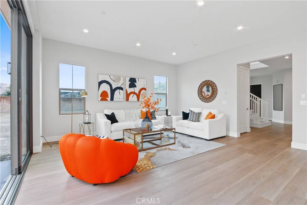 Irvine, CA 92618,101 Thimbleberry