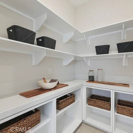 Valencia, CA 91354,24335 Calle La Roca