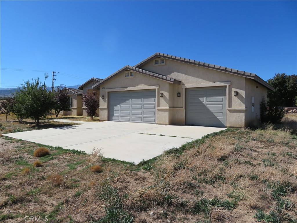 Phelan, CA 92371,9322 Hollywood CT