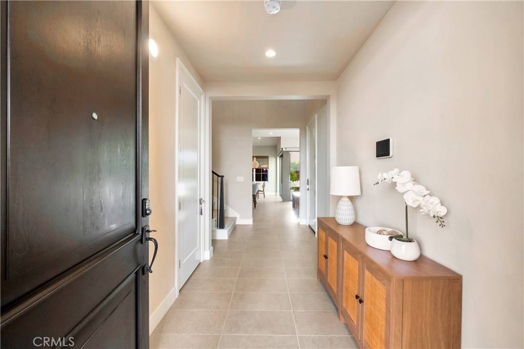 Irvine, CA 92618,111 Linda Vista