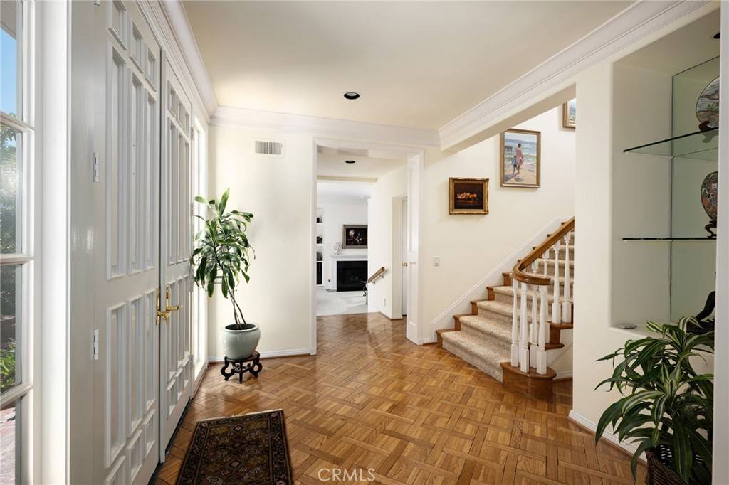 Newport Beach, CA 92660,81 Hillsdale DR