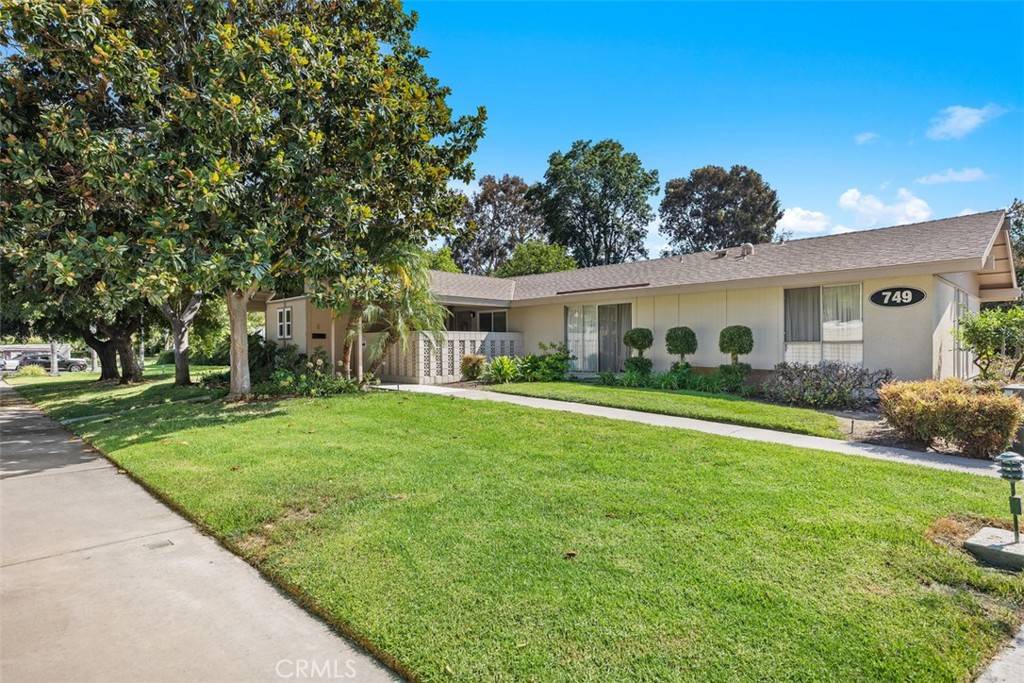 Laguna Woods, CA 92637,749 Avenida Majorca #B