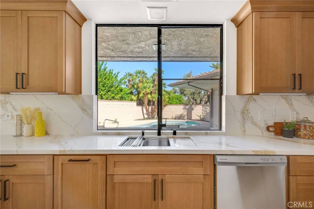 Rancho Mirage, CA 92270,61 Cornell