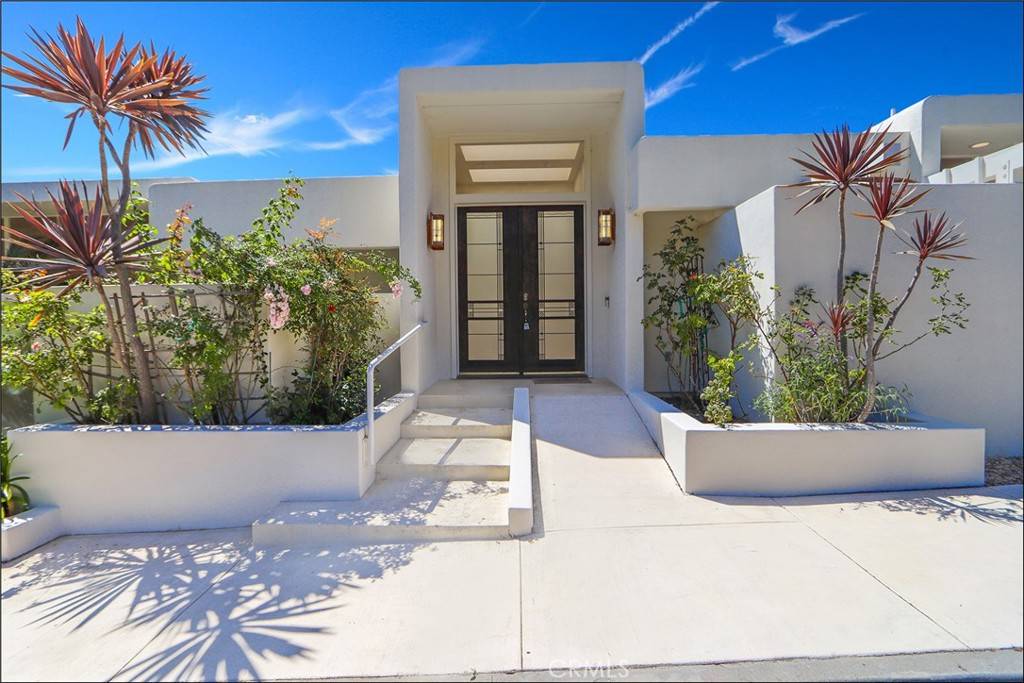 Laguna Beach, CA 92651,1284 Coronado DR