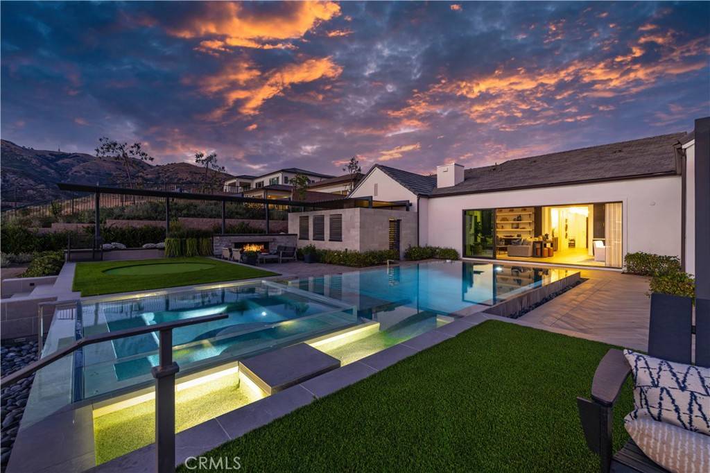 Porter Ranch, CA 91326,12401 Ridge Line Gate CT