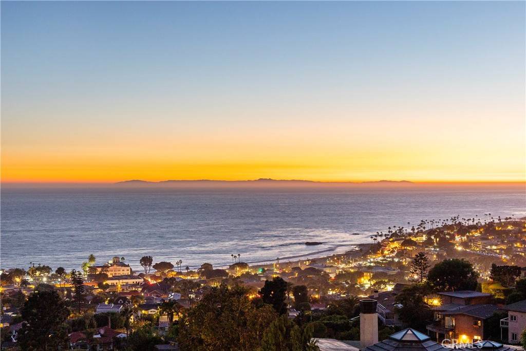 Laguna Beach, CA 92651,1076 Skyline DR