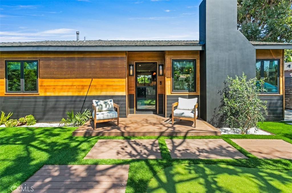 Costa Mesa, CA 92627,366 Esther ST
