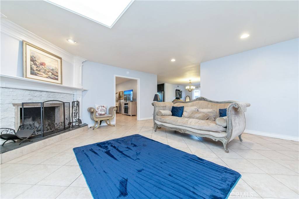 Anaheim, CA 92802,127 W Cliffwood AVE