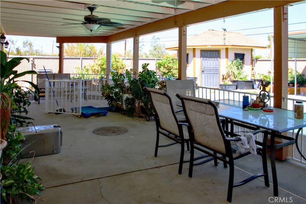 Joshua Tree, CA 92252,61504 CAPILLA DRIVE