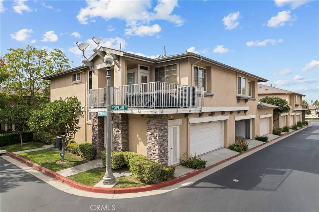 Carson, CA 90746,17823 Poplar Court