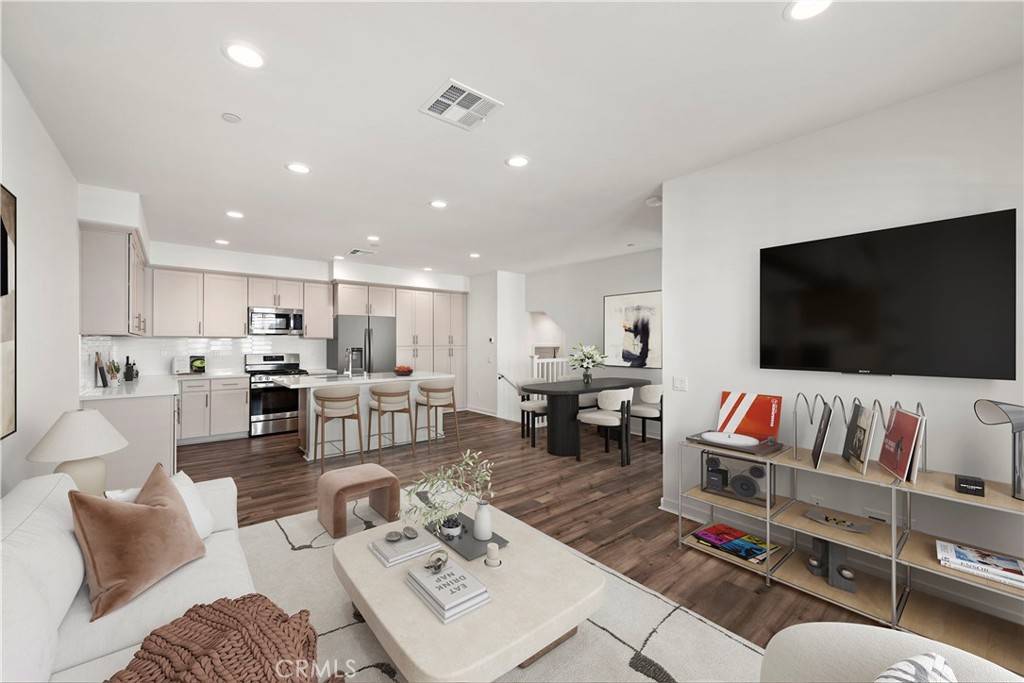 Lake Forest, CA 92610,420 Coyote Pass