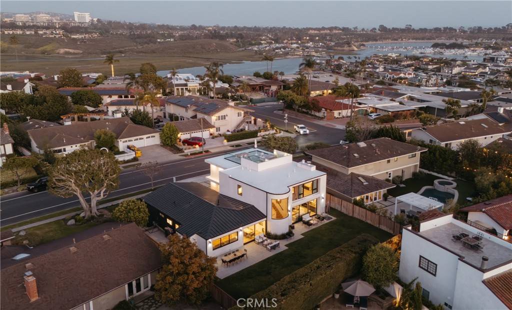 Newport Beach, CA 92660,1235 Santiago Dr