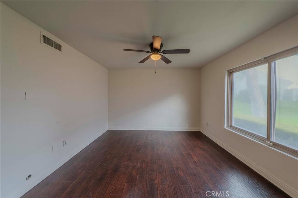 Anaheim, CA 92807,1726 N Oak Knoll N #D