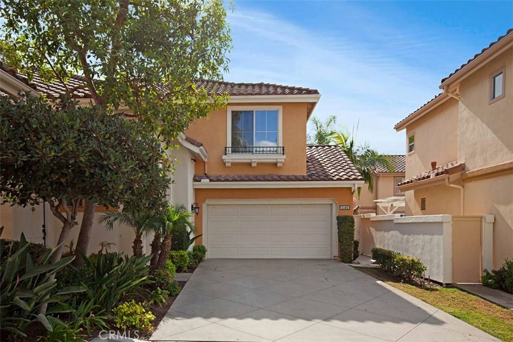 Tustin, CA 92782,2581 Alister Ave.