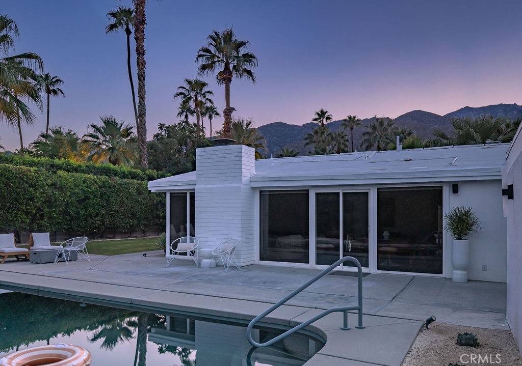 Palm Springs, CA 92264,965 E Twin Palms