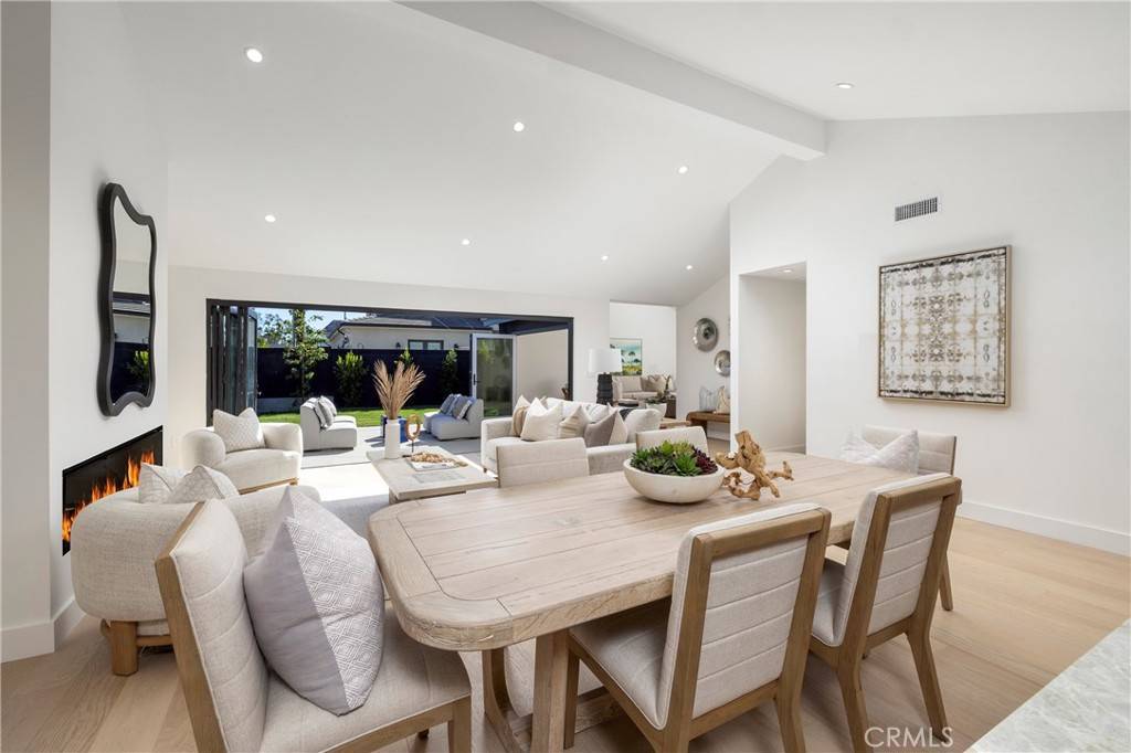 Rossmoor, CA 90720,2872 Aceca Drive