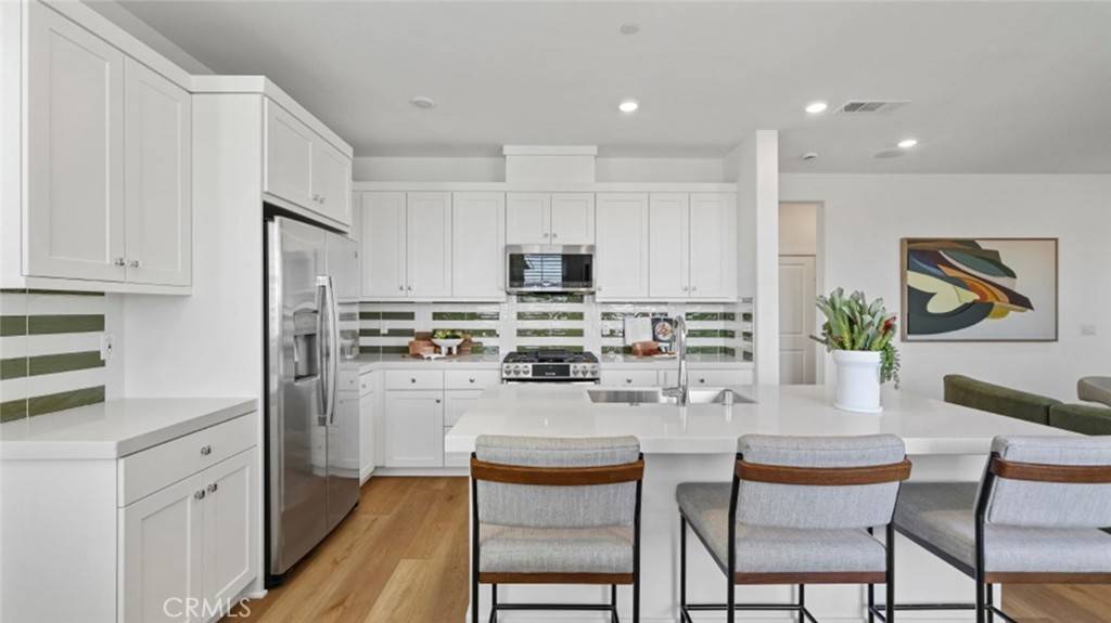 Irvine, CA 92618,356 Proctor