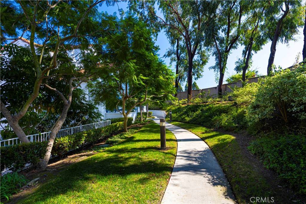 Huntington Beach, CA 92648,19561 Pompano #106