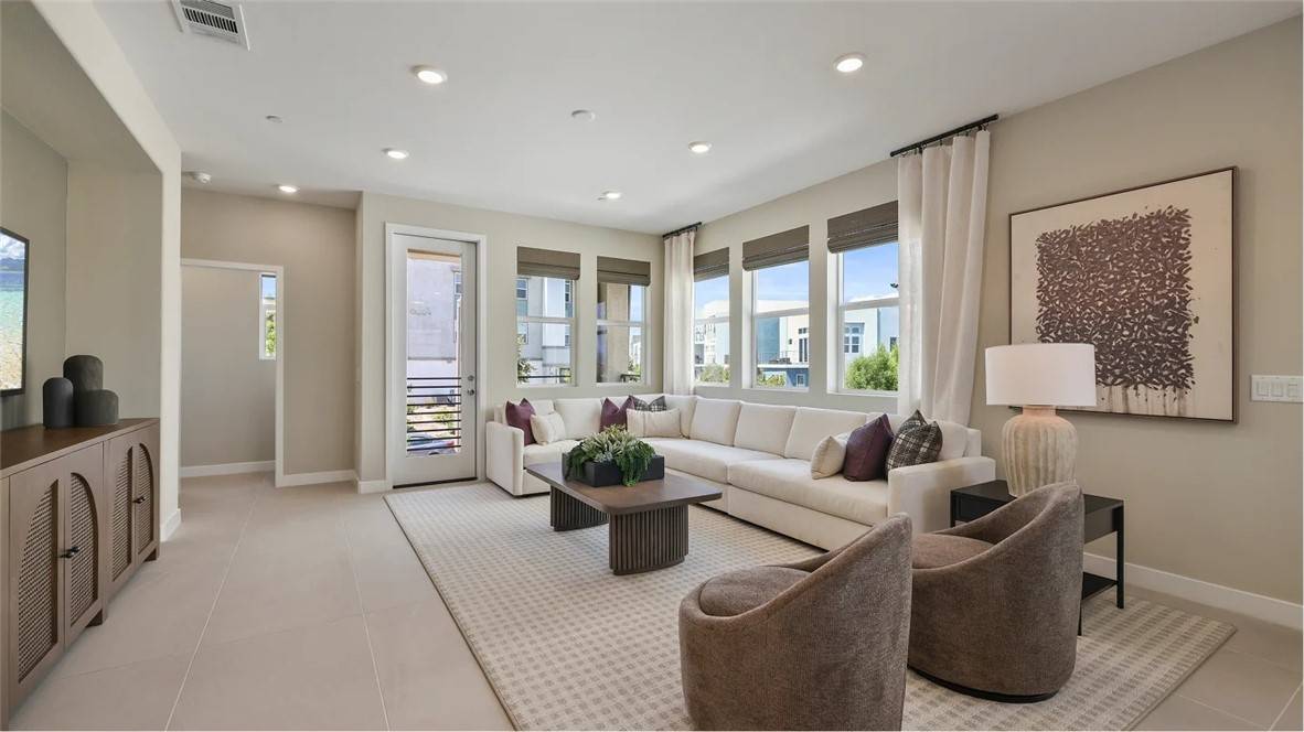 Valencia, CA 91381,26833 Sonnet PL