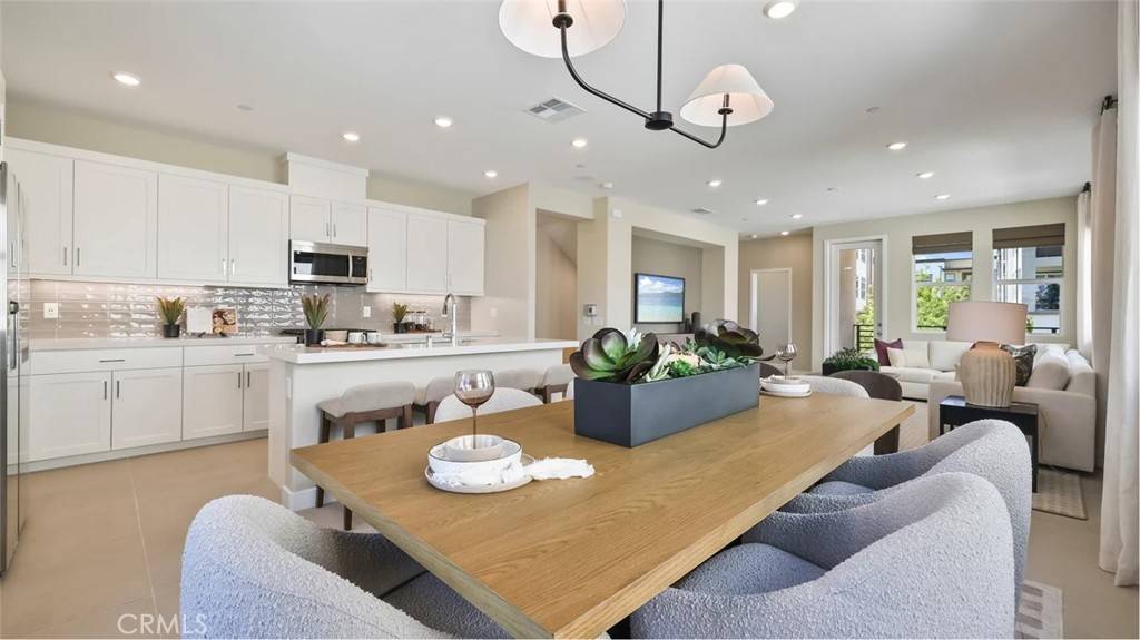 Valencia, CA 91381,26833 Sonnet PL