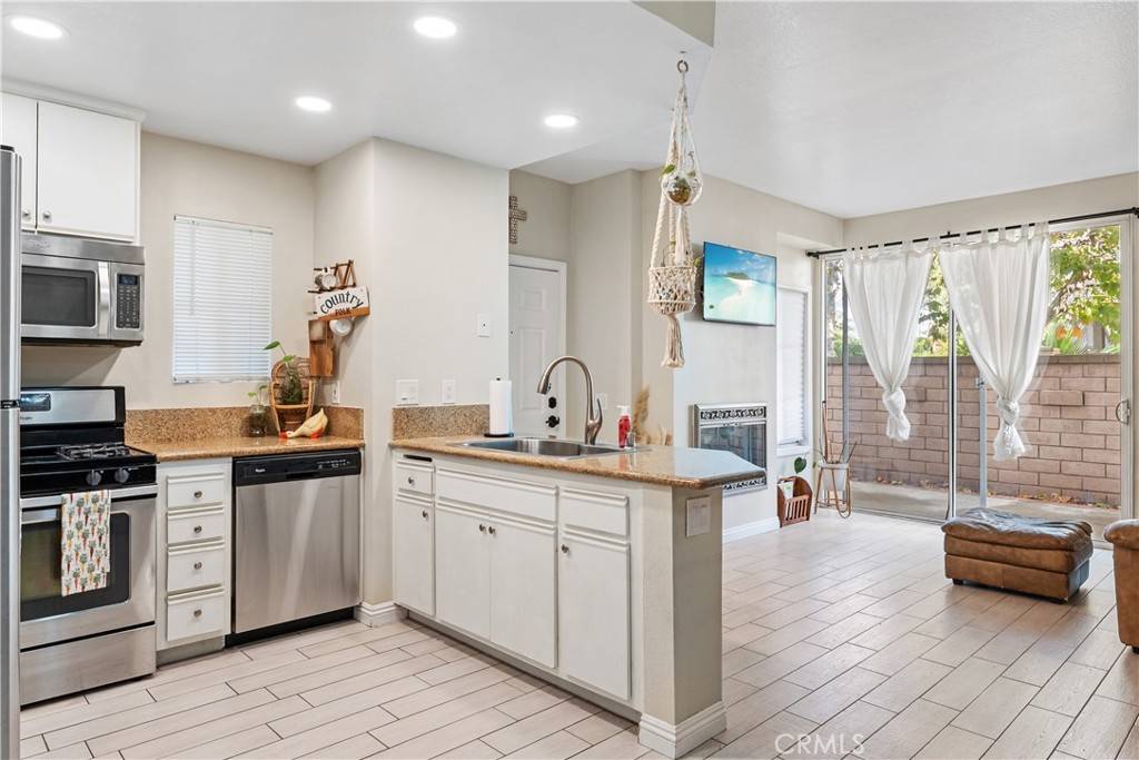 Lake Forest, CA 92679,28871 Canyon Point