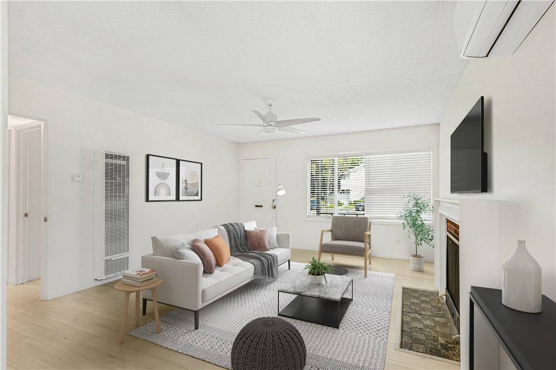 Fullerton, CA 92833,1636 W Valencia