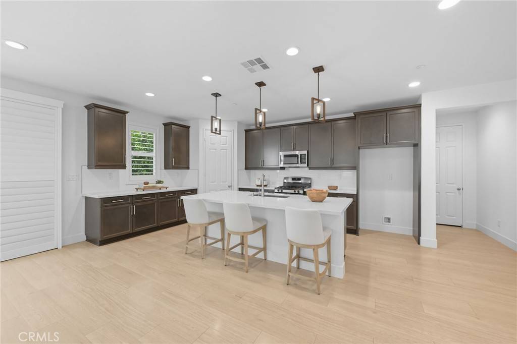 Corona, CA 92883,11702 Glenridge DR