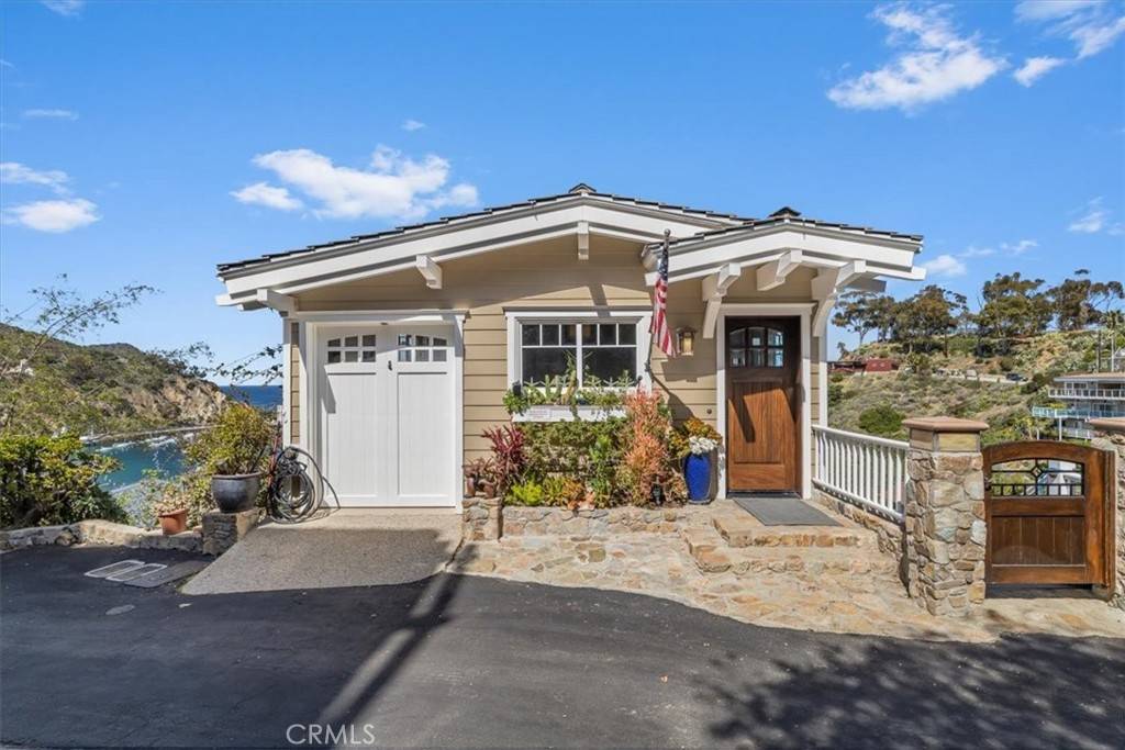 Avalon, CA 90704,133 Upper Terrace RD