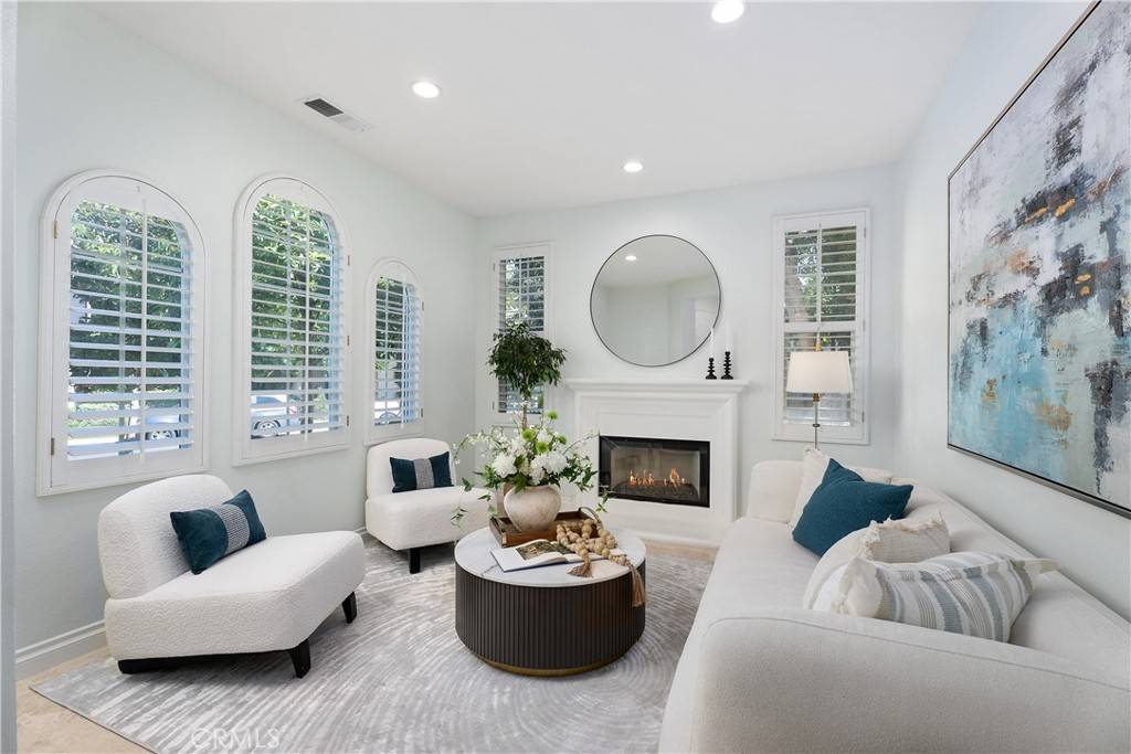 Irvine, CA 92603,86 Canopy