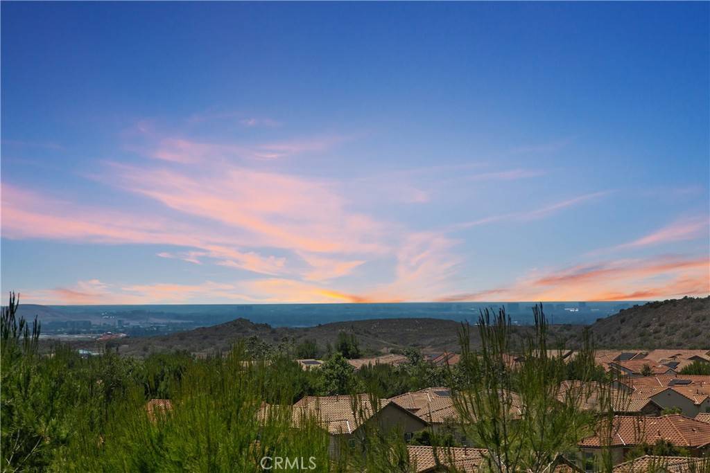 Lake Forest, CA 92630,11 Juniper