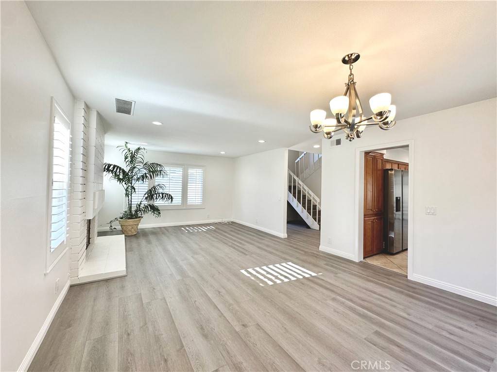 Irvine, CA 92612,54 Gillman St