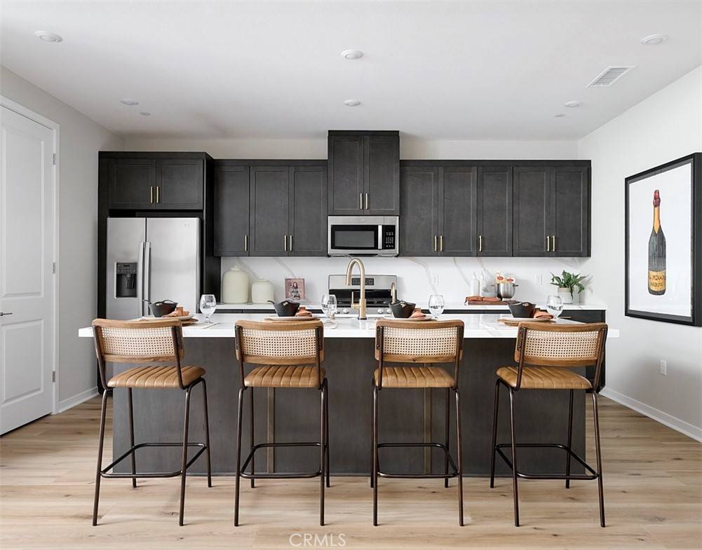 Canyon Country, CA 91350,18232 Aerie WAY