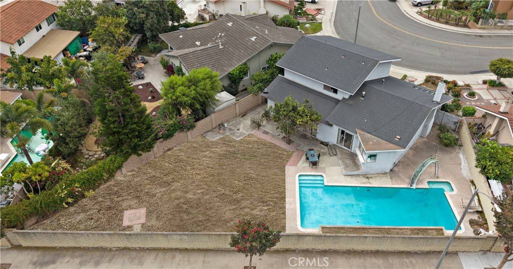 Fountain Valley, CA 92708,11325 Dewdrop
