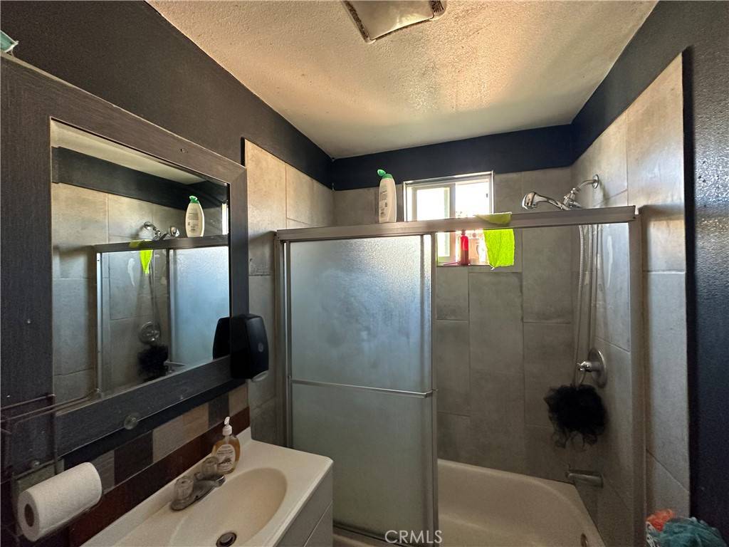 Compton, CA 90222,2021 E Lucien ST