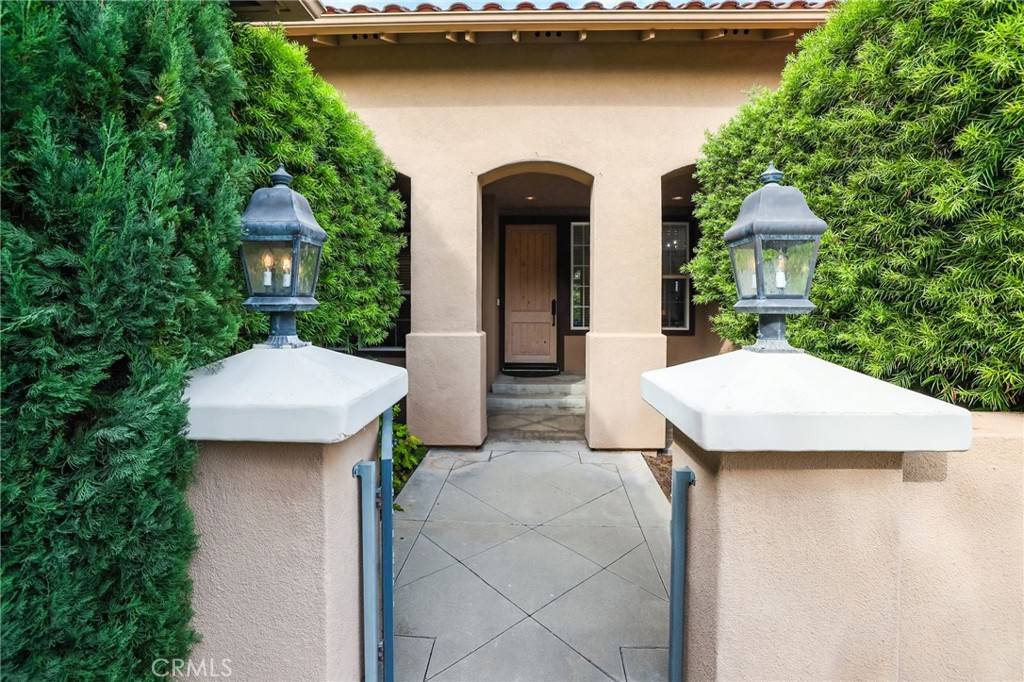 Tustin, CA 92782,12215 Wyne Ct