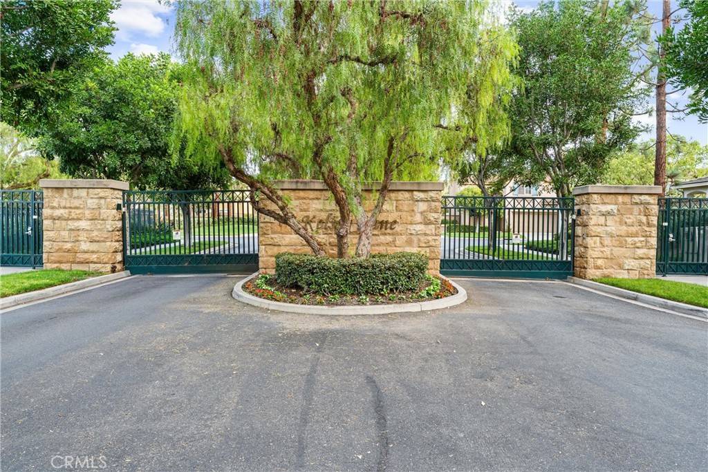 Irvine, CA 92618,73 Ivywood