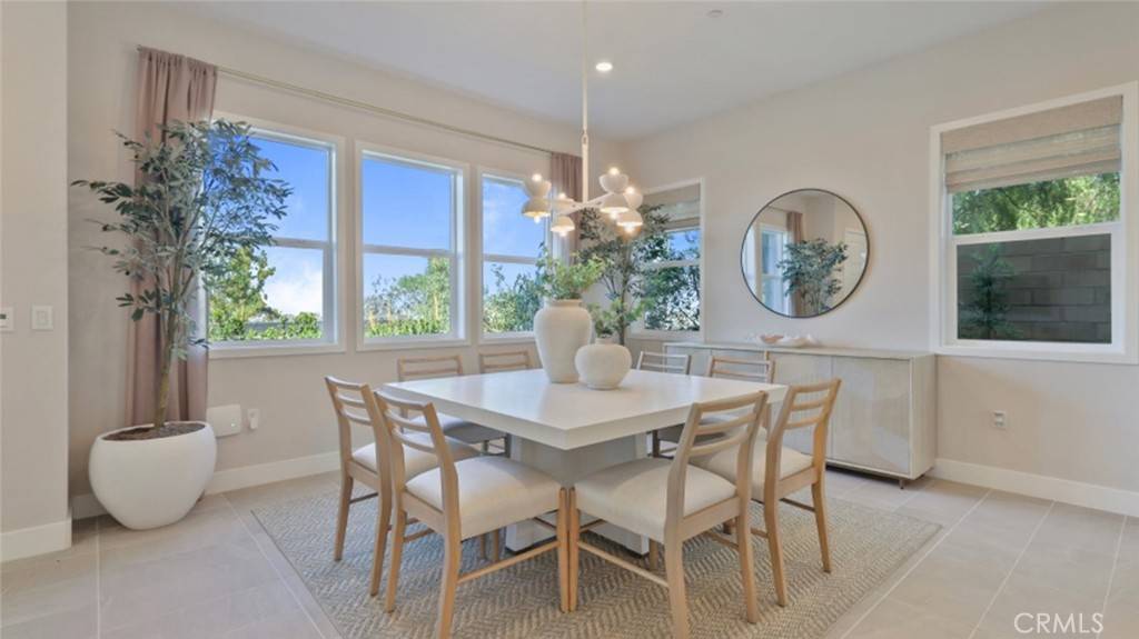 Irvine, CA 92618,446 Loon