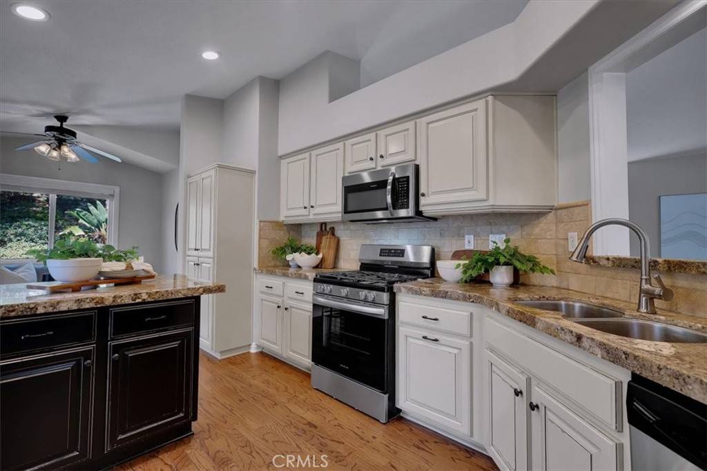 Trabuco Canyon, CA 92679,3 Abilene