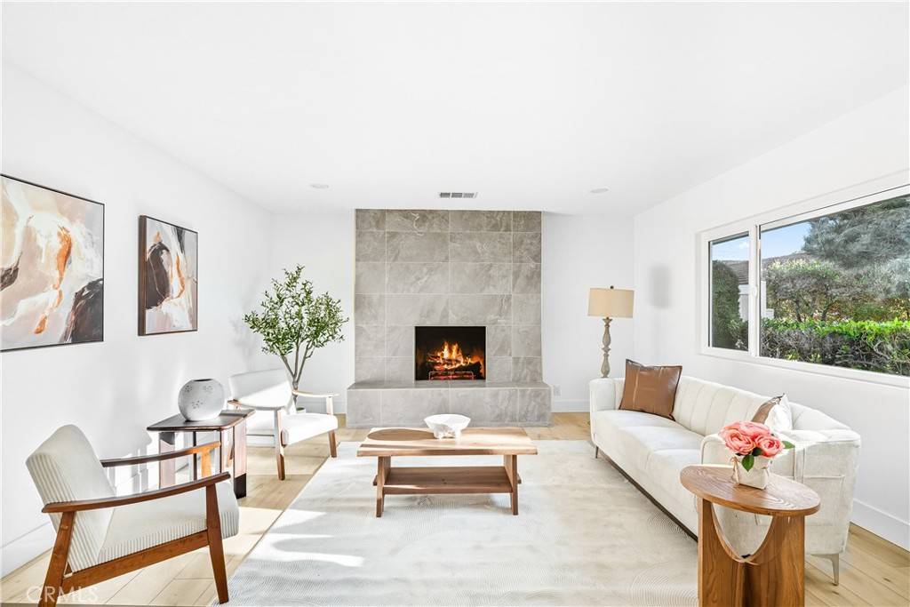 Fullerton, CA 92833,830 Delphine PL