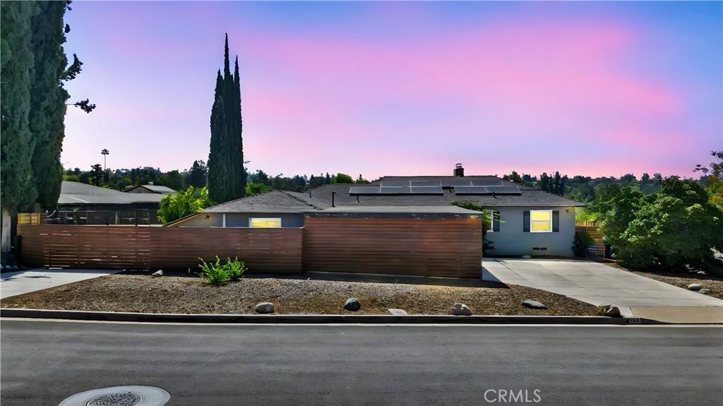 Redlands, CA 92373,608 Via Vista DR
