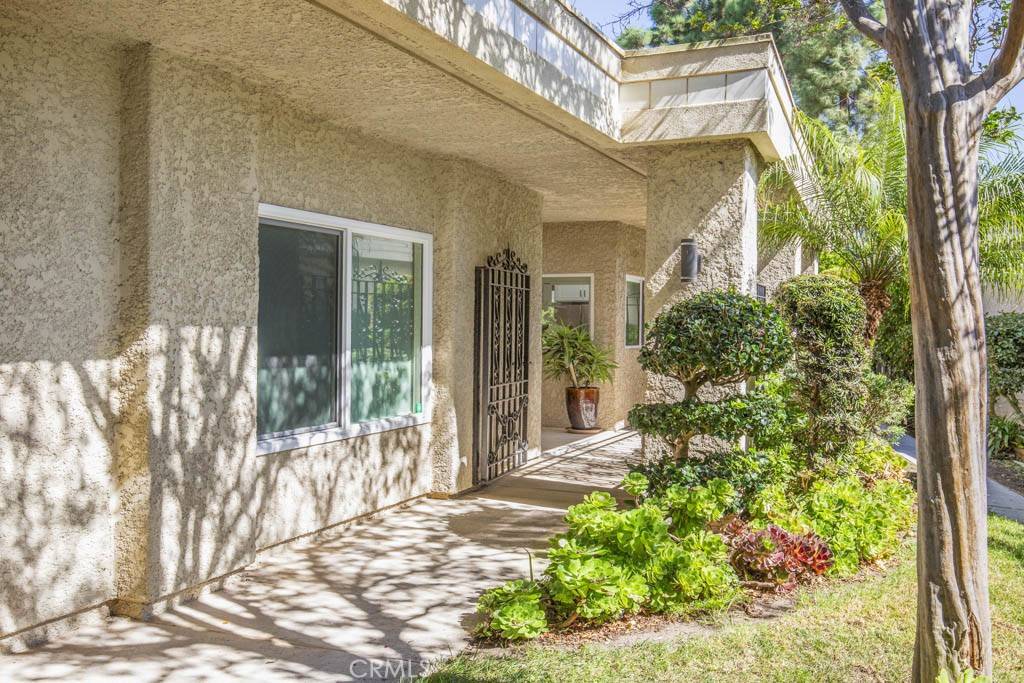 Laguna Woods, CA 92637,5582 Via Dicha #B